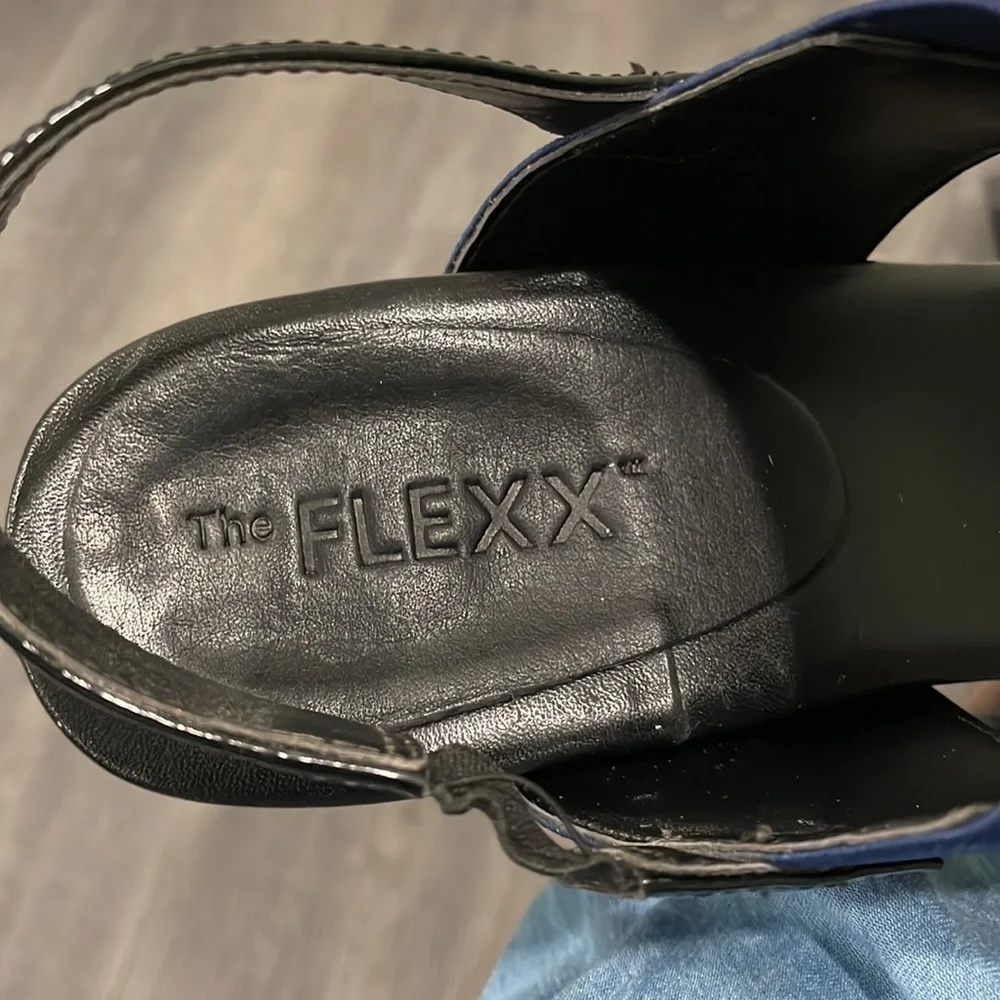 The Flexx blue & black give a lot wedge sandals size 9